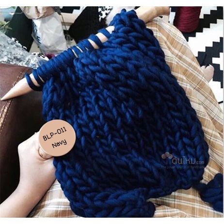 ถักนิตติ้ง ไหมพรมเกาหลี บิ๊กลูป (Korean Big Loop) สีน้ำเงินเข้มนาวี (Deep Navy Blue)