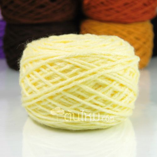 ไหมพรมเส้นใหญ่เงา 3ply สีเหลืองนวล